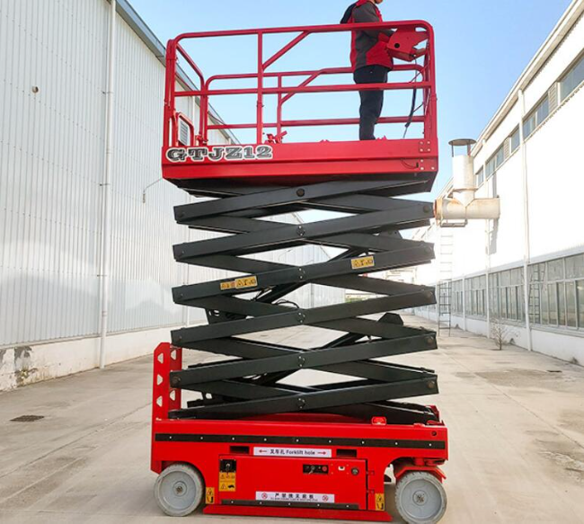 曲靖自行走移动式升降机